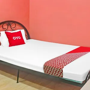 Oyo 868 Solanos Transient House Pasay